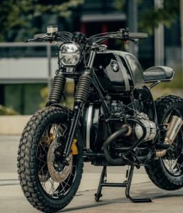 custom-bike-builder-story-work-5-257x300.jpg